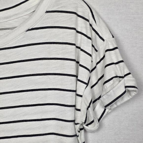 Maurices 24/7 White Gray Striped Tee XS - Picture 3 of 7